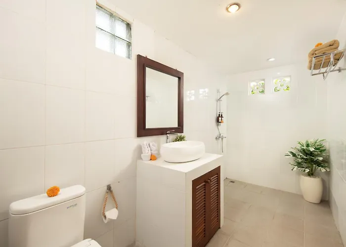 Red Lotus Villa